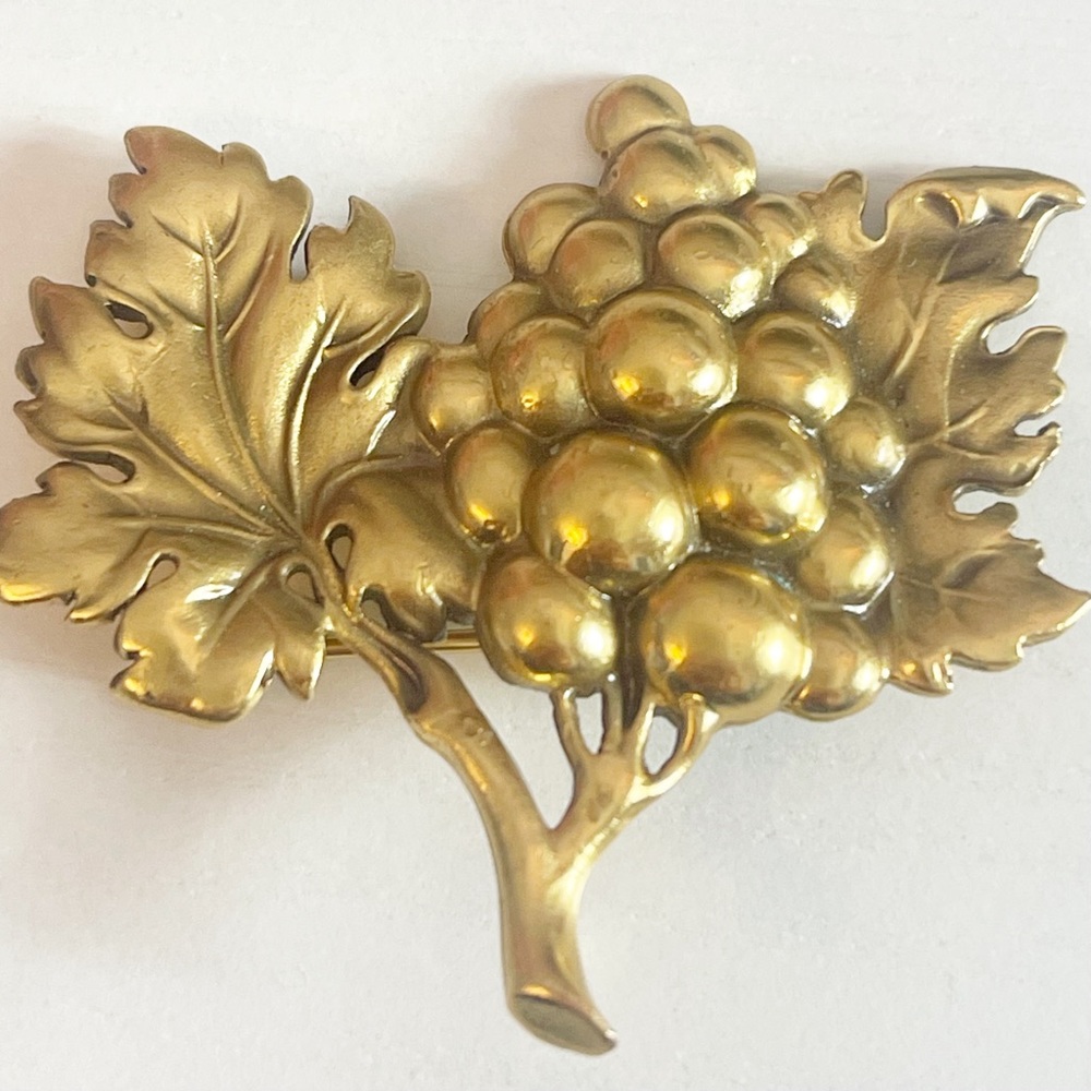 80’s Matte Gold Tone Marked CM Grape Bunch Brooch Pin